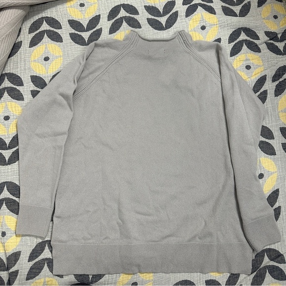 Women's 100% cashmere sweater, NEW with tags. PLEASE READ DESCRIPTION. - Picture 1 of 13